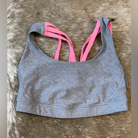 Lululemon Grey Sports Bra Pink Strappy Back Workout Athletic Top Size 6 - Picture 1 of 6